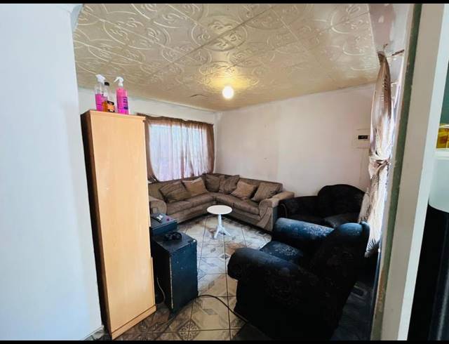 3 BEDROOM HOUSE FOR SALE IN NATURENA